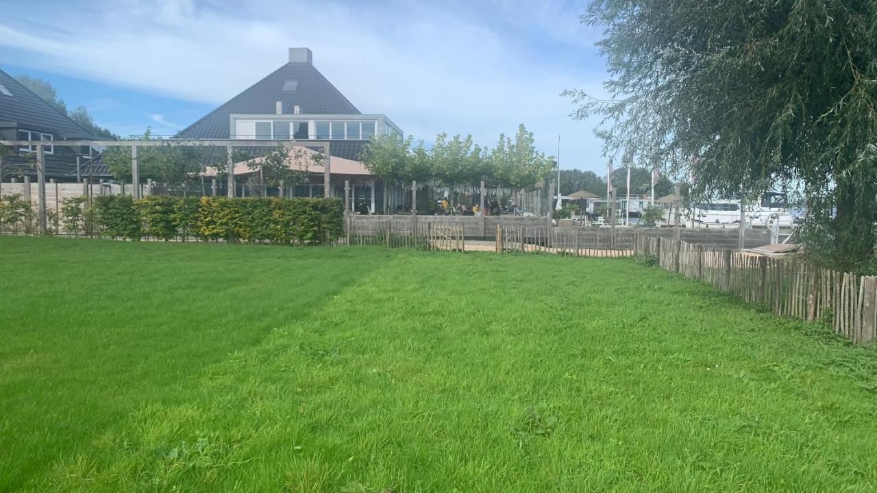 'T Paviljoenhus Bij Sneekermeer Offingawier 外观 照片