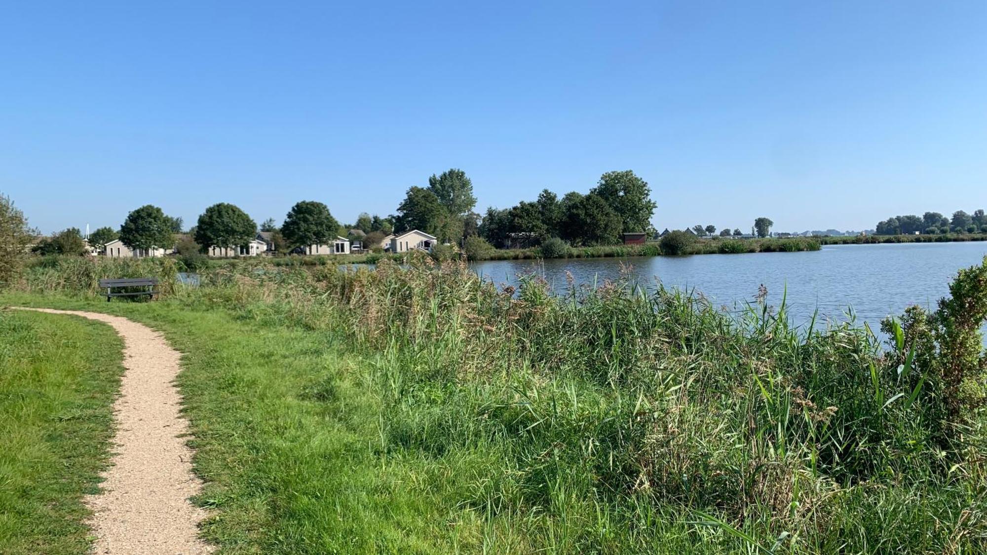 'T Paviljoenhus Bij Sneekermeer Offingawier 外观 照片
